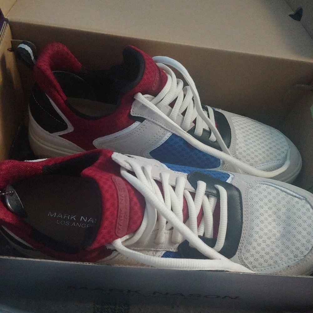 Sneakers size 10 Mark Nason